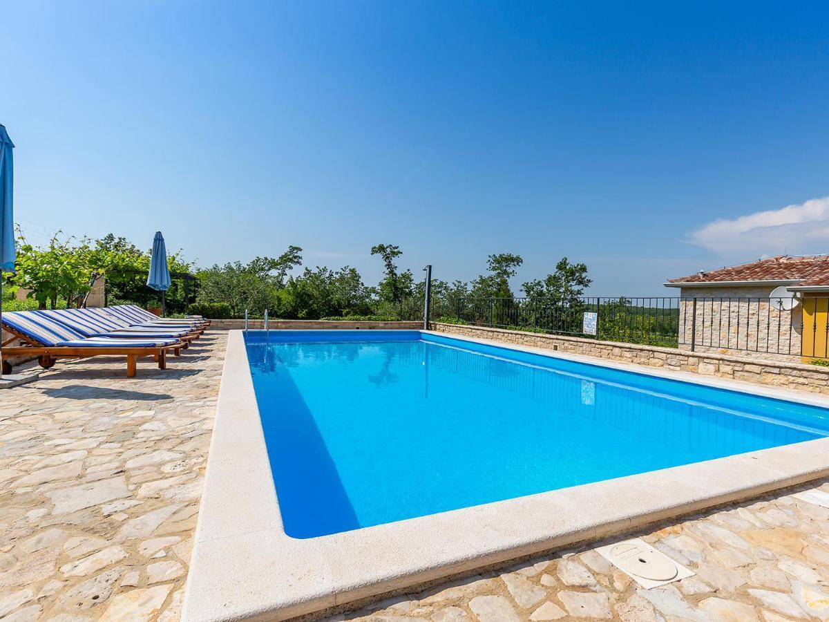 Villa Salvea With Heated Pool Montižana Buitenkant foto